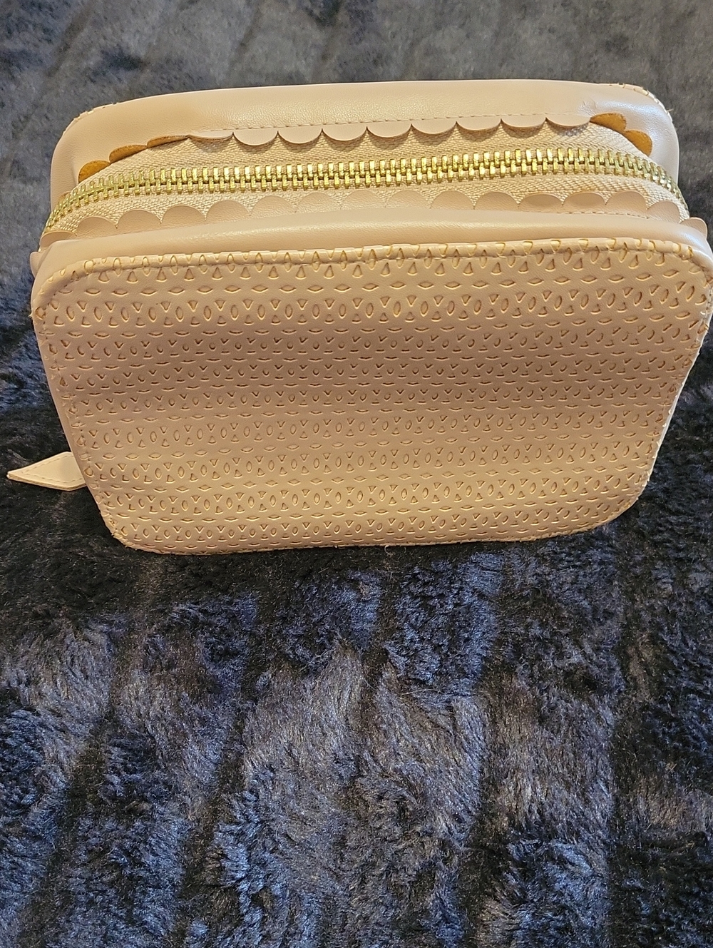 Trish McEvoy Beige Scalloped Dual-Zip Cosmetic Case